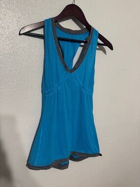 Lululemon Elevate Tank Top Blue Trim Adjustable Drawstring Hem Racerback Gym